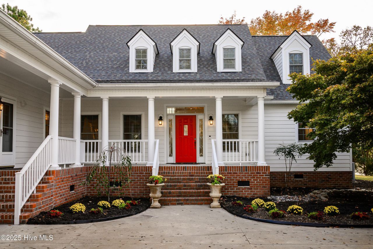 198 Knowles Landing, Hertford, NC 27944 Main Photo