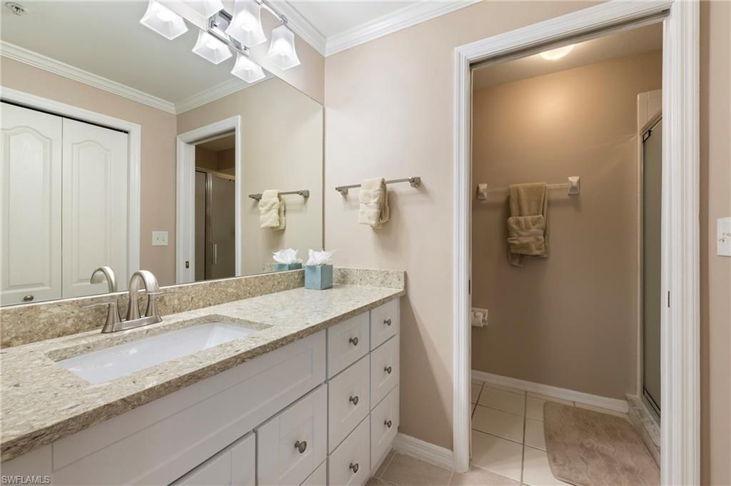 9300 Highland Woods Blvd, Unit 3305, Bonita Springs, FL 34135 Photo