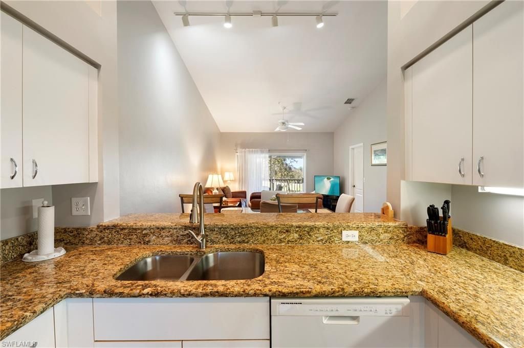 9300 Highland Woods Blvd, Unit 3305, Bonita Springs, FL 34135 Photo