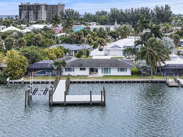 1564 Thumb Point Drive, Fort Pierce, FL 34949