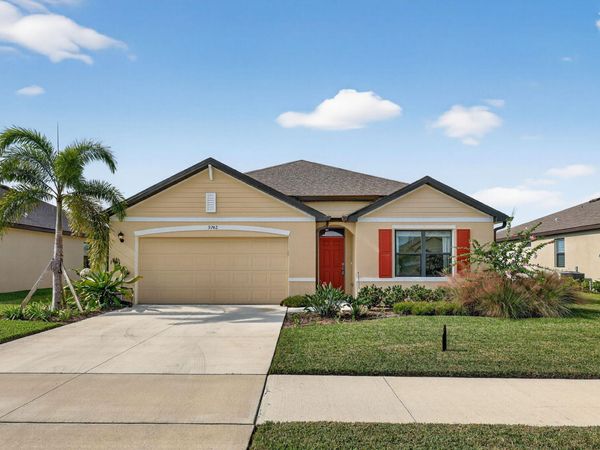 9742 SW Triton Way, Port St. Lucie, FL 34987