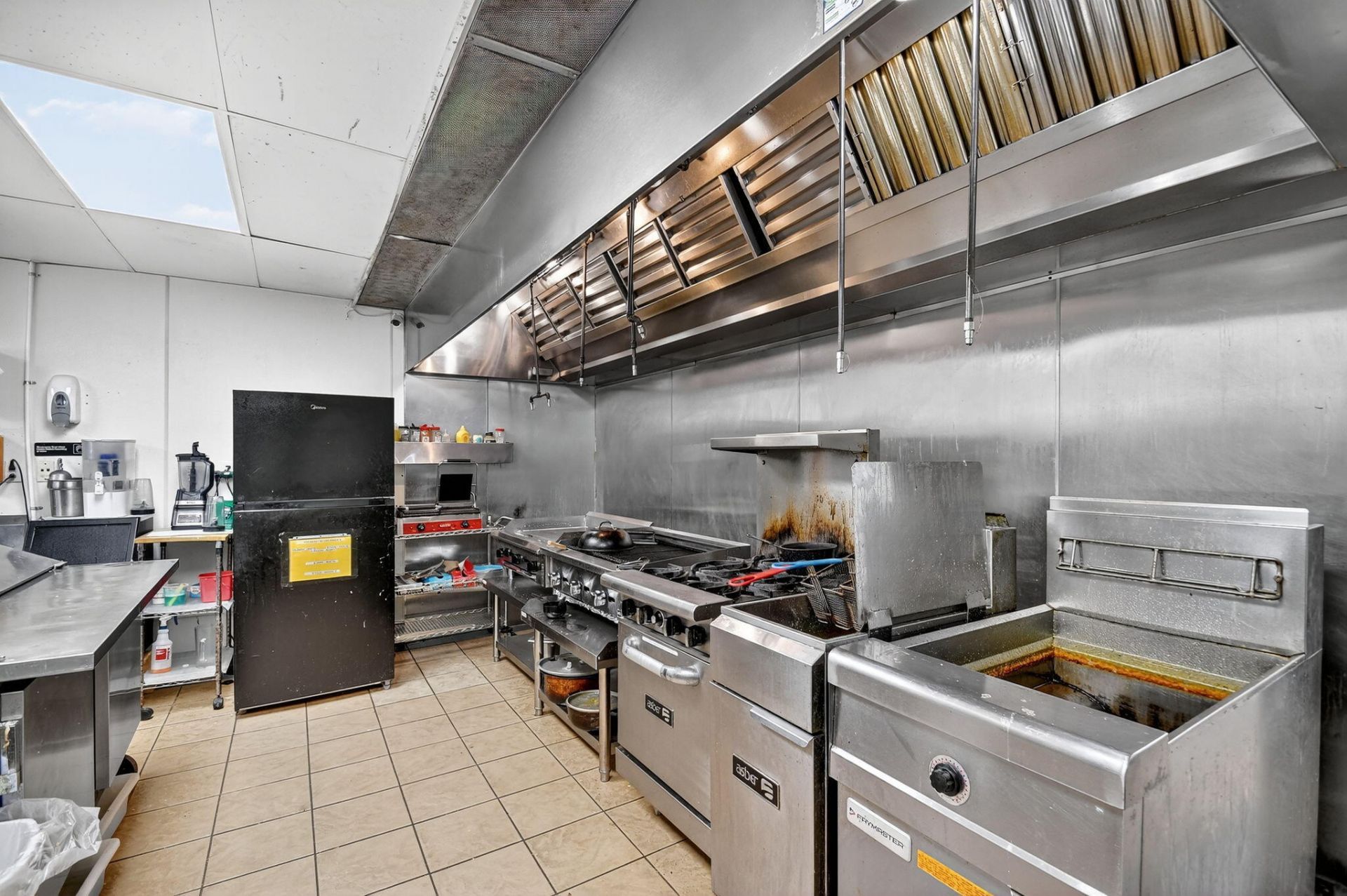 1541 W Blue Heron Boulevard, Riviera Beach, FL 33404 Photo