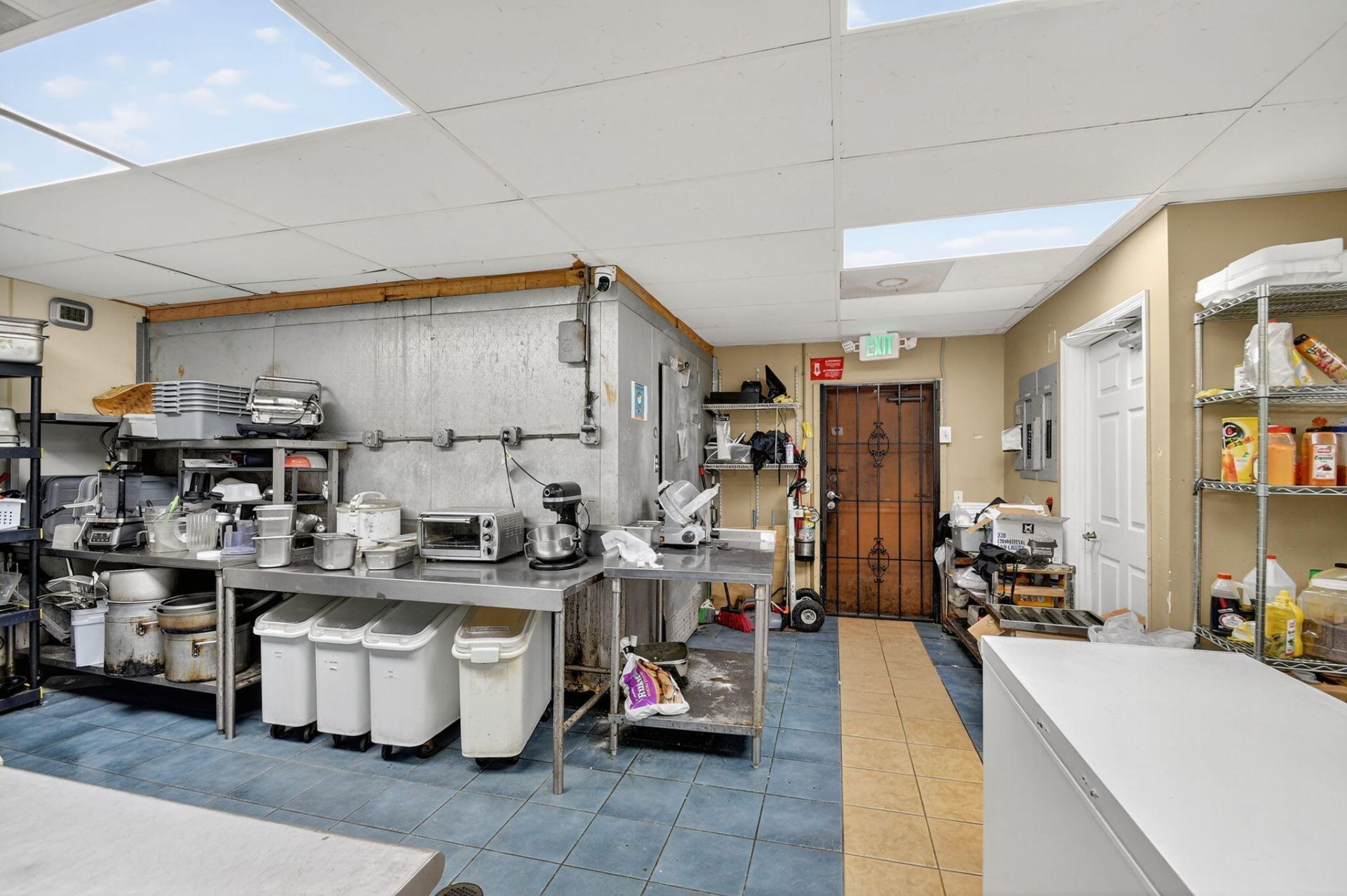 1541 W Blue Heron Boulevard, Riviera Beach, FL 33404 Photo