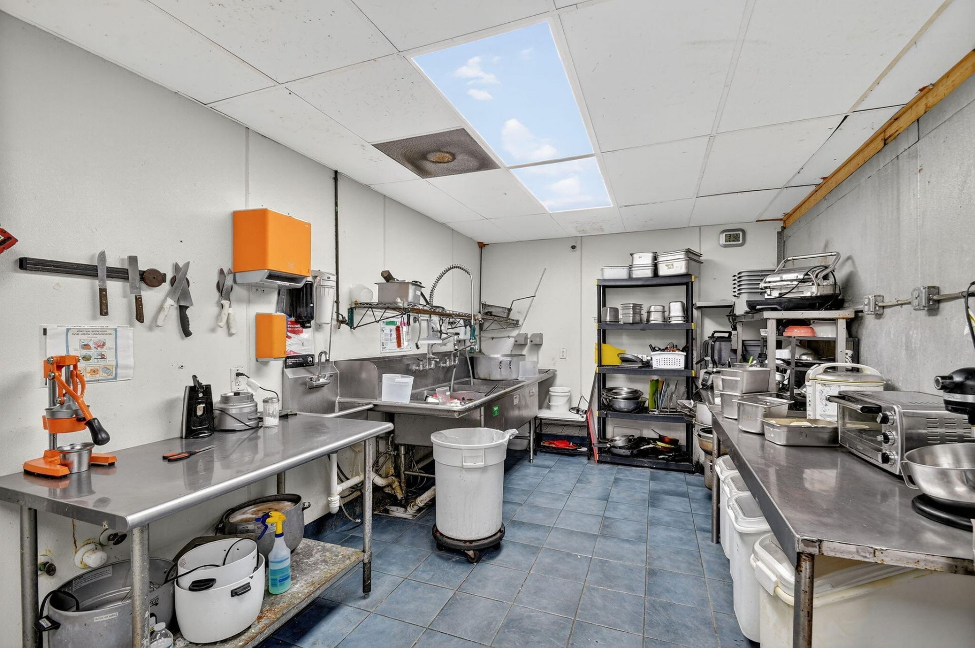 1541 W Blue Heron Boulevard, Riviera Beach, FL 33404 Photo