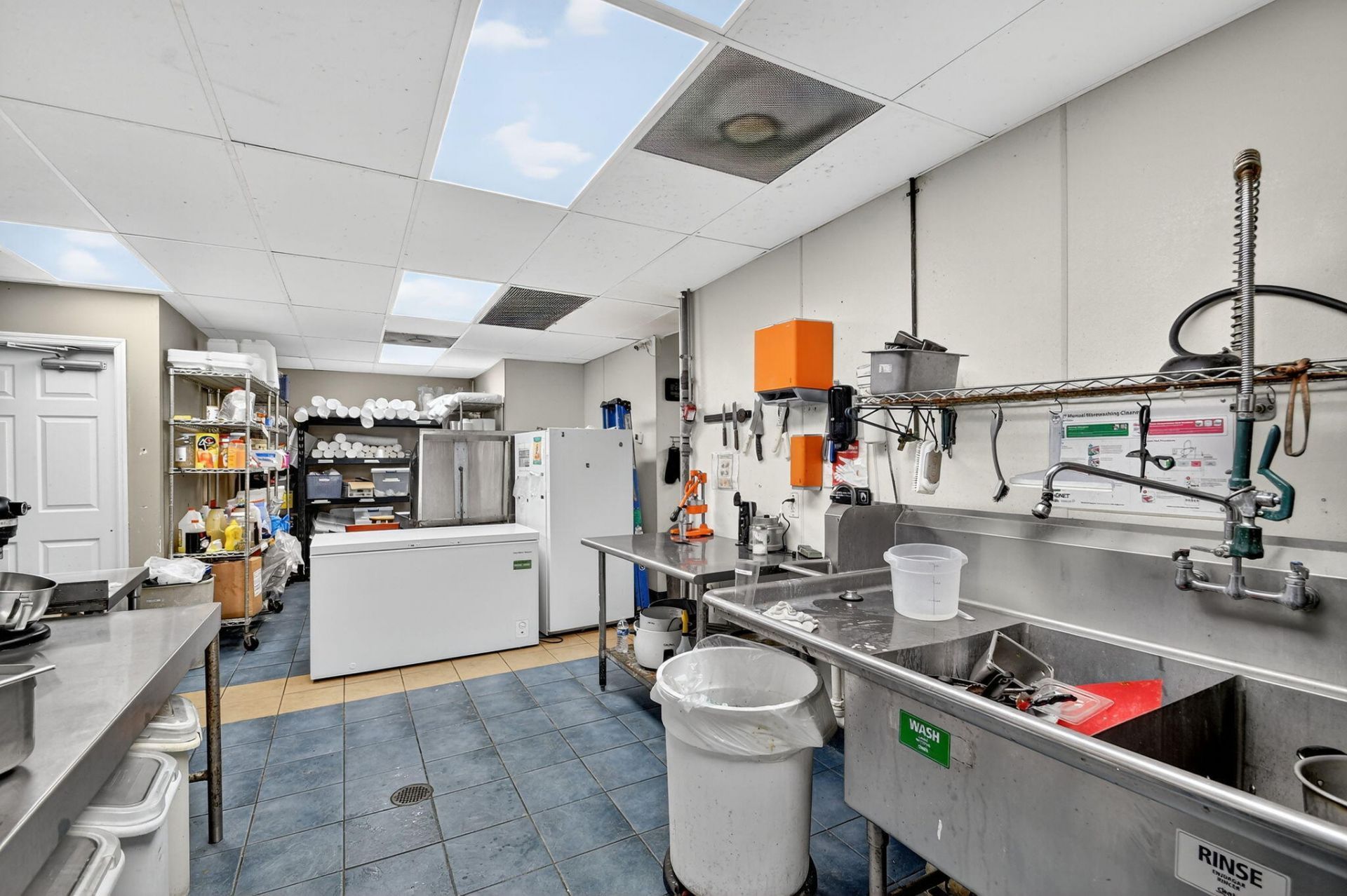 1541 W Blue Heron Boulevard, Riviera Beach, FL 33404 Photo