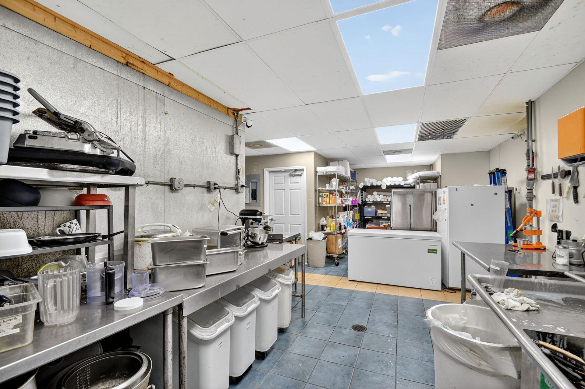 1541 W Blue Heron Boulevard, Riviera Beach, FL 33404 Photo