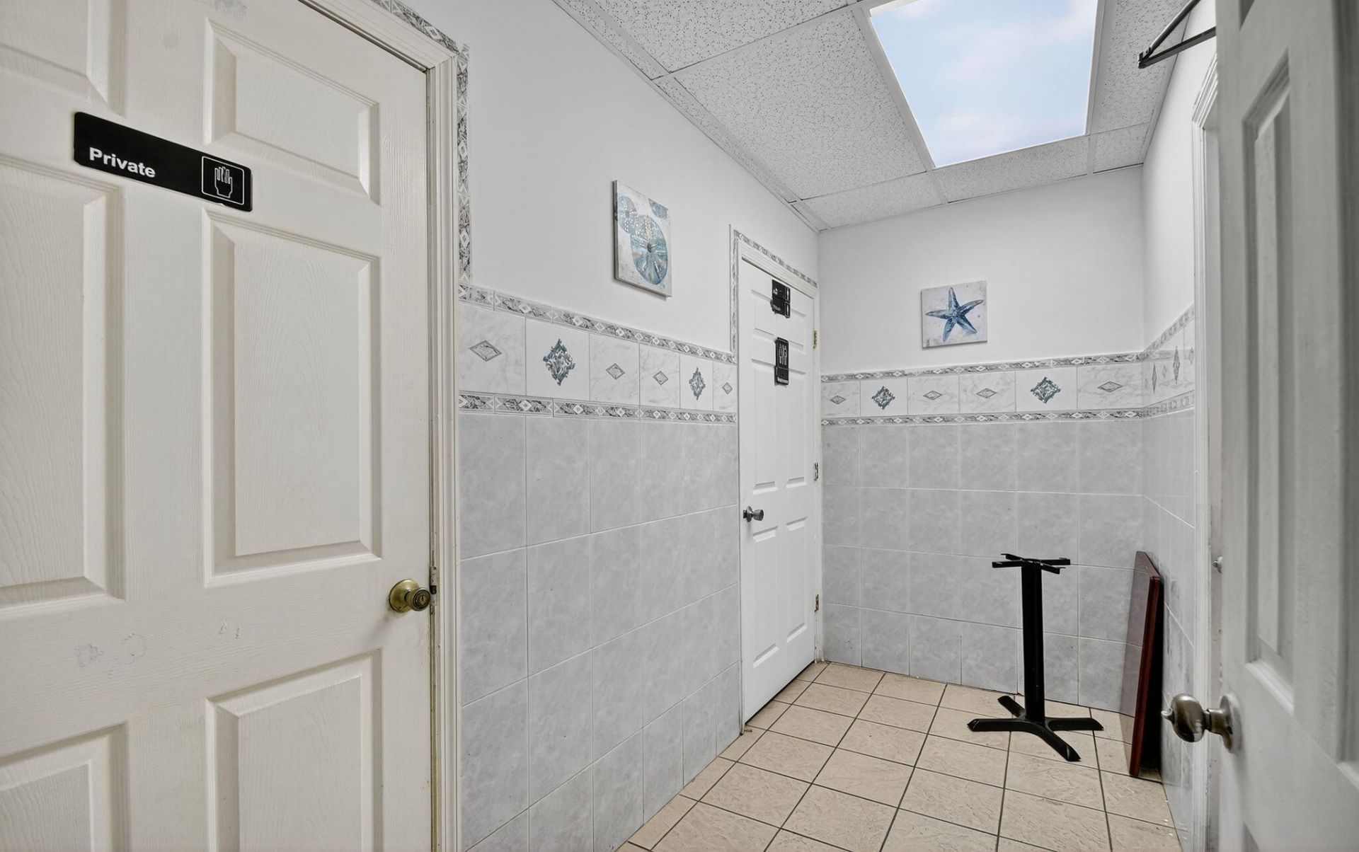 1541 W Blue Heron Boulevard, Riviera Beach, FL 33404 Photo