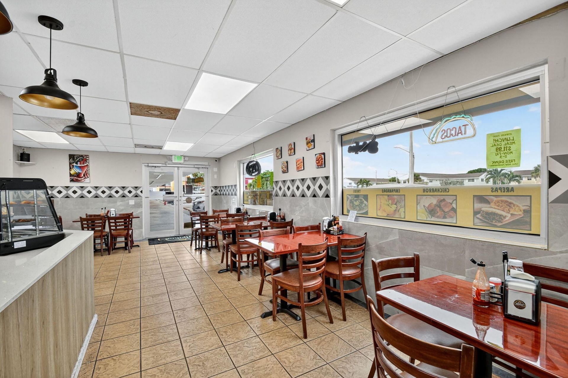 1541 W Blue Heron Boulevard, Riviera Beach, FL 33404 Photo