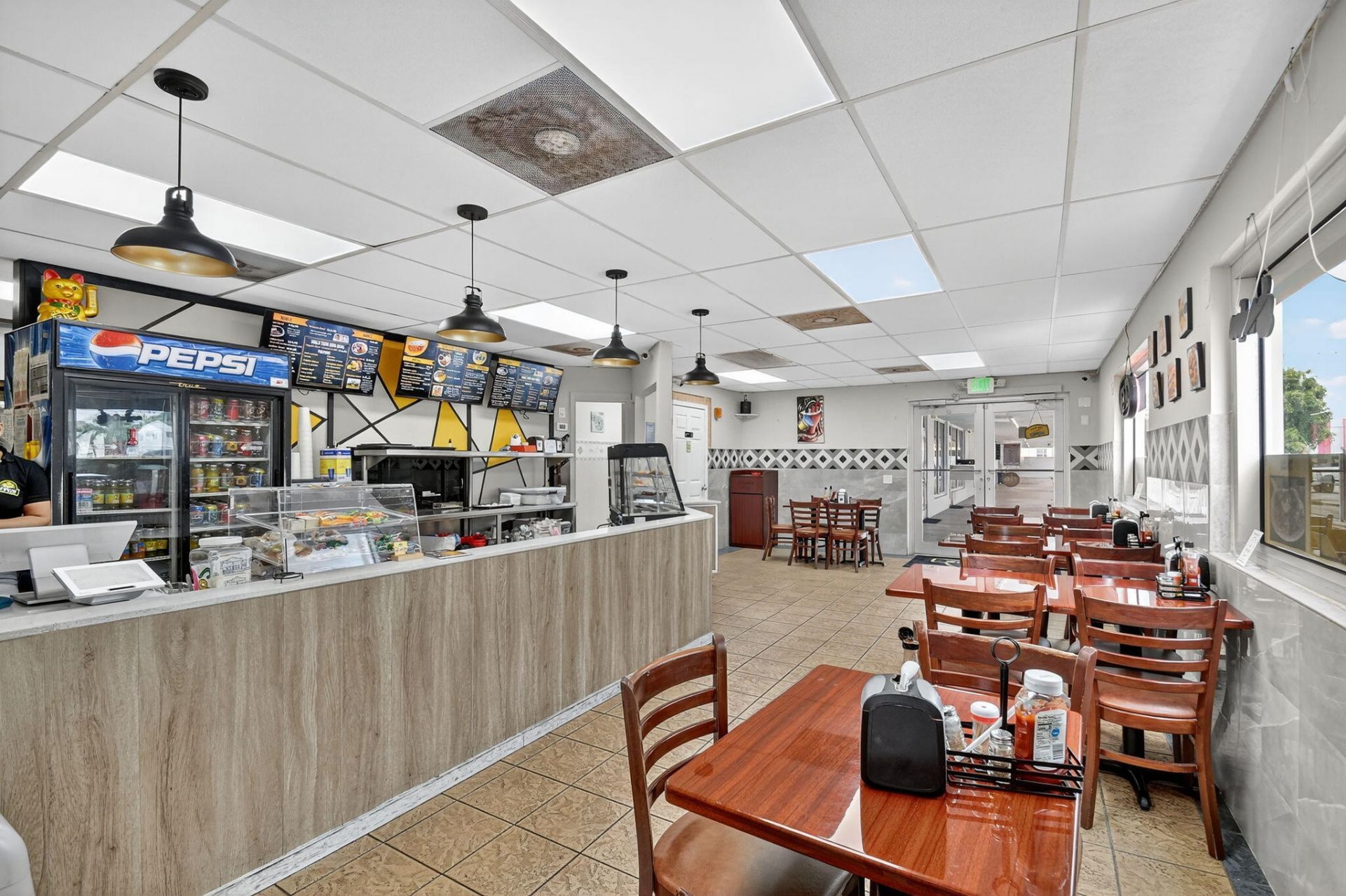 1541 W Blue Heron Boulevard, Riviera Beach, FL 33404 Photo