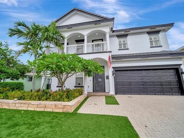 909 Mango Isle, Fort Lauderdale, FL 33315