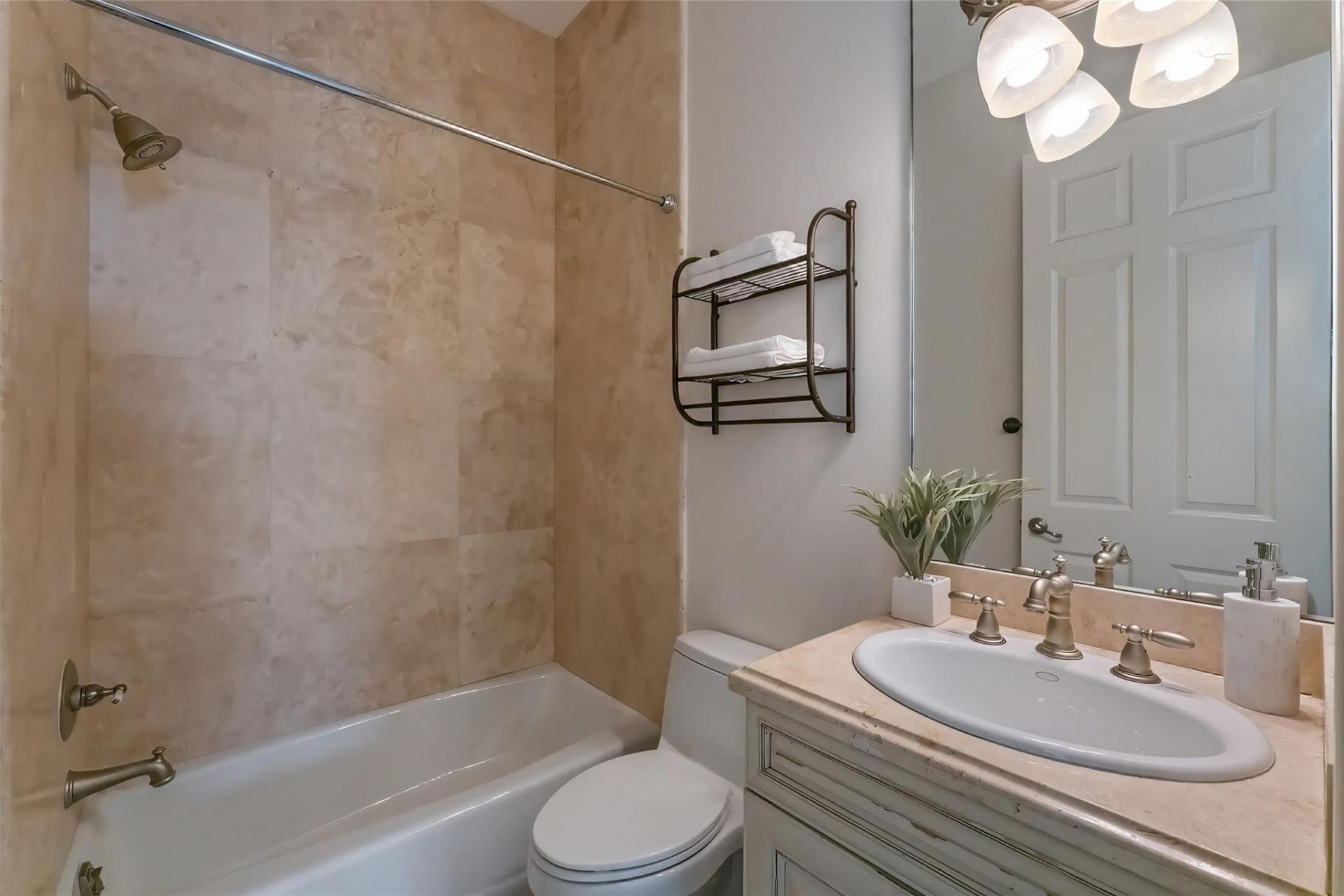 909 Mango Isle, Fort Lauderdale, FL 33315 Photo