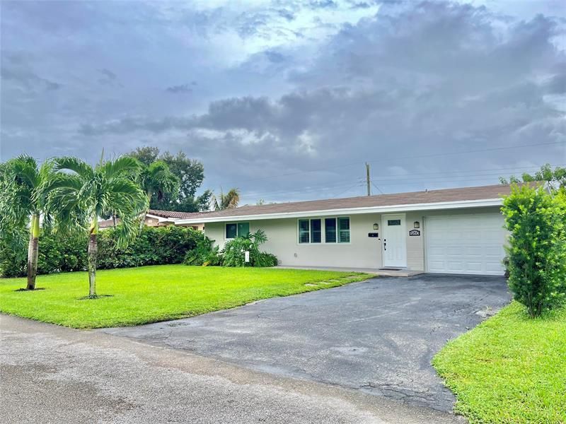 8260 NW 11th Court, Pembroke Pines, FL 33024 Photo