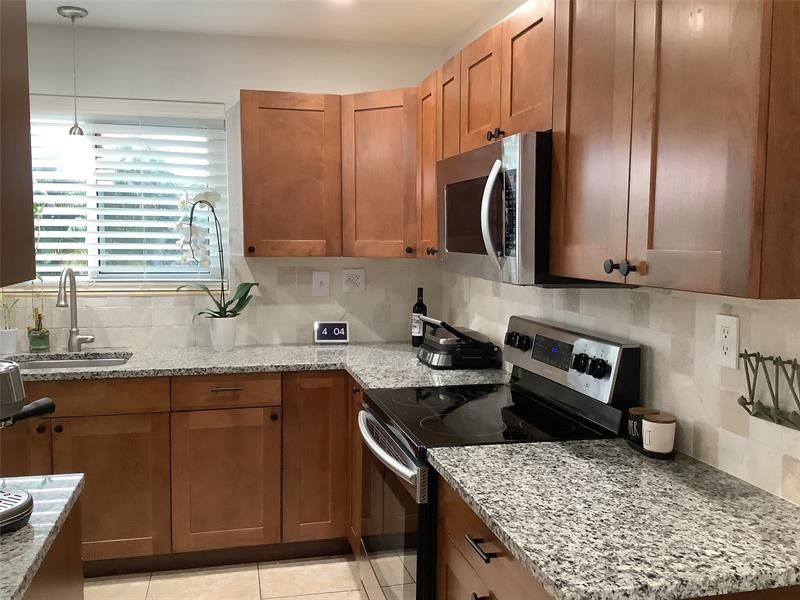 8260 NW 11th Court, Pembroke Pines, FL 33024 Photo