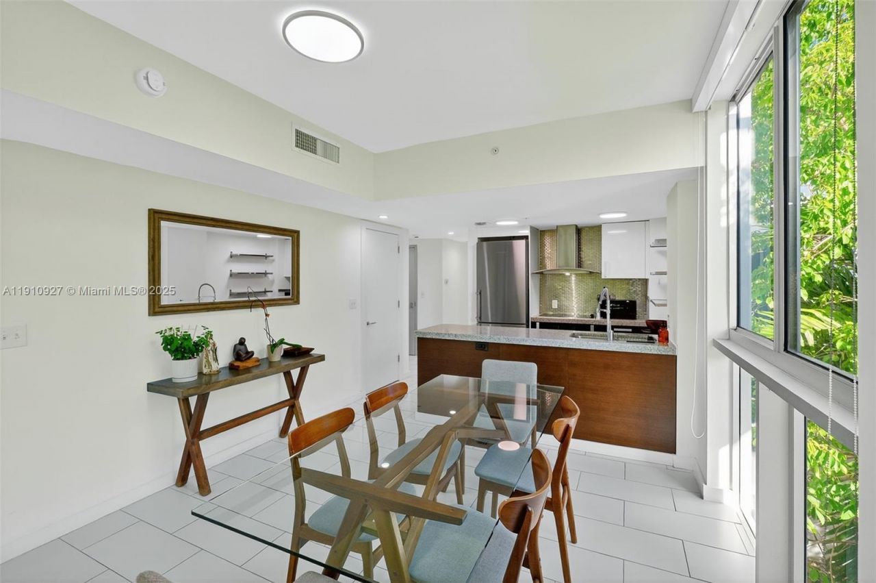 720 NE 62nd St, Unit 311, Miami, FL 33138 Photo