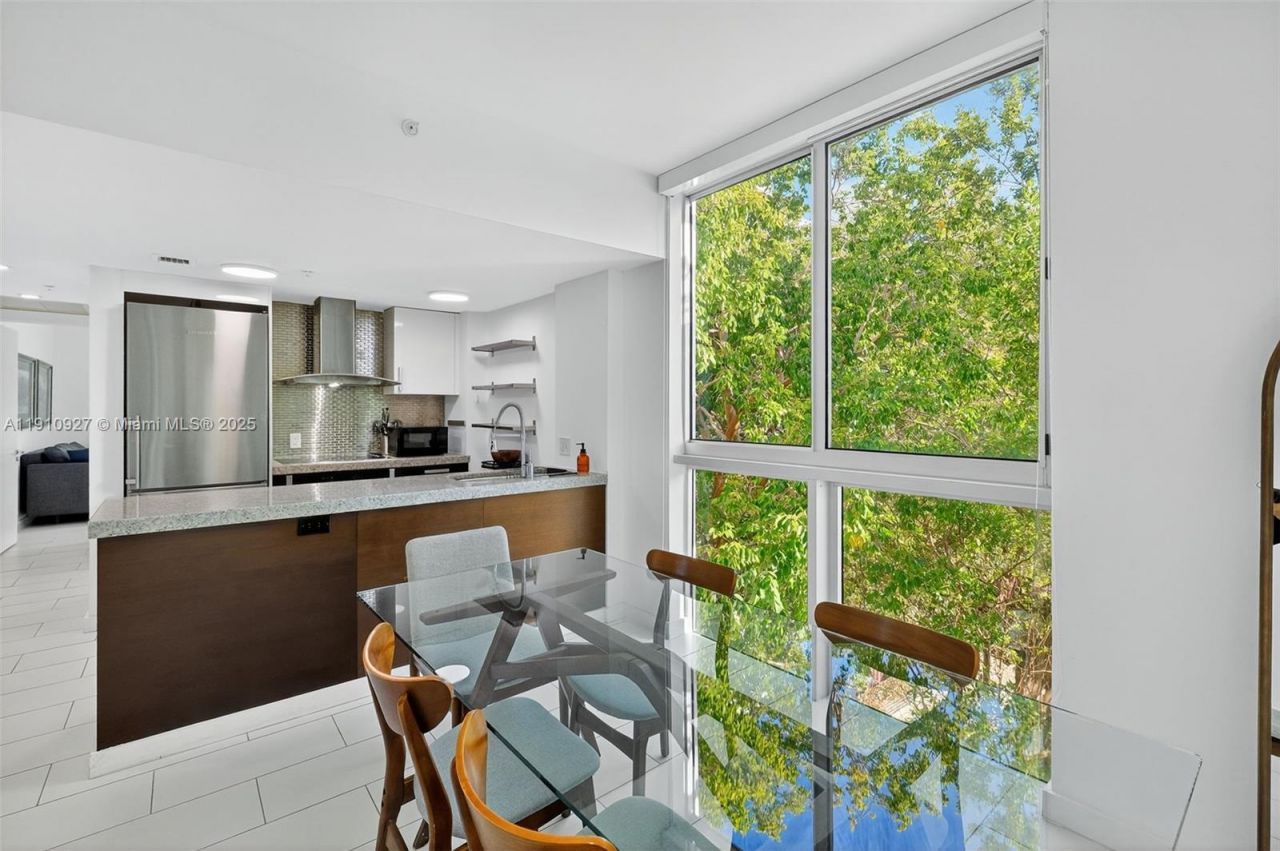 720 NE 62nd St, Unit 311, Miami, FL 33138 Photo