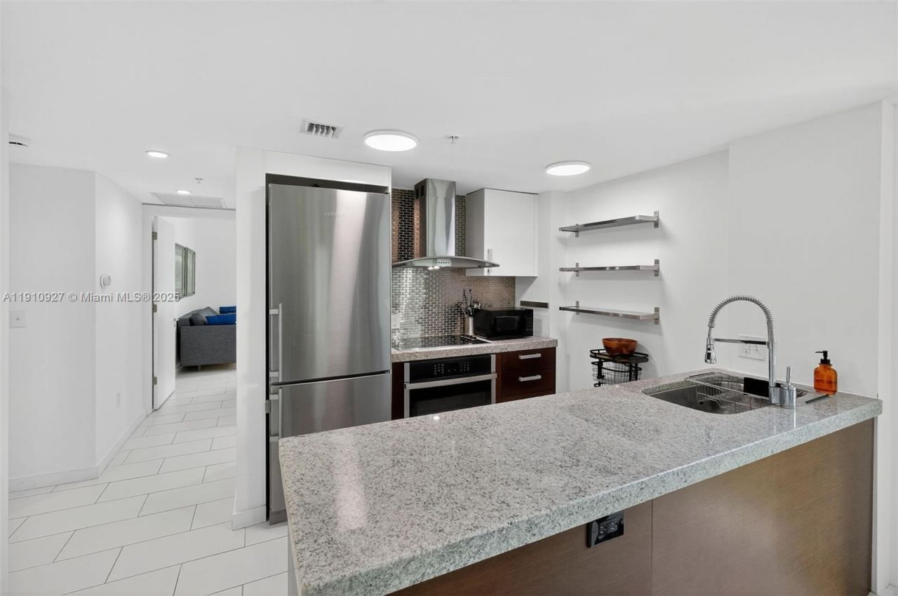 720 NE 62nd St, Unit 311, Miami, FL 33138 Photo