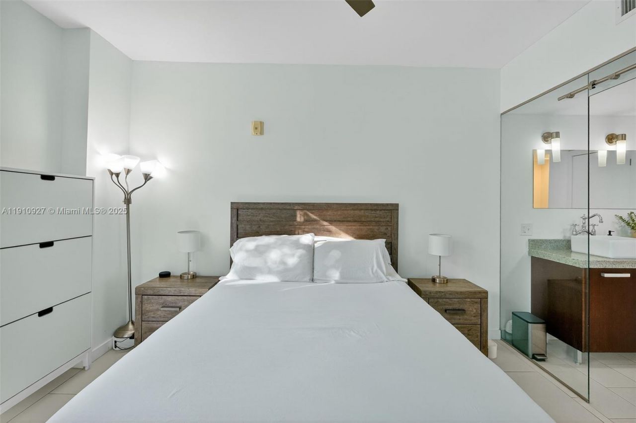 720 NE 62nd St, Unit 311, Miami, FL 33138 Photo