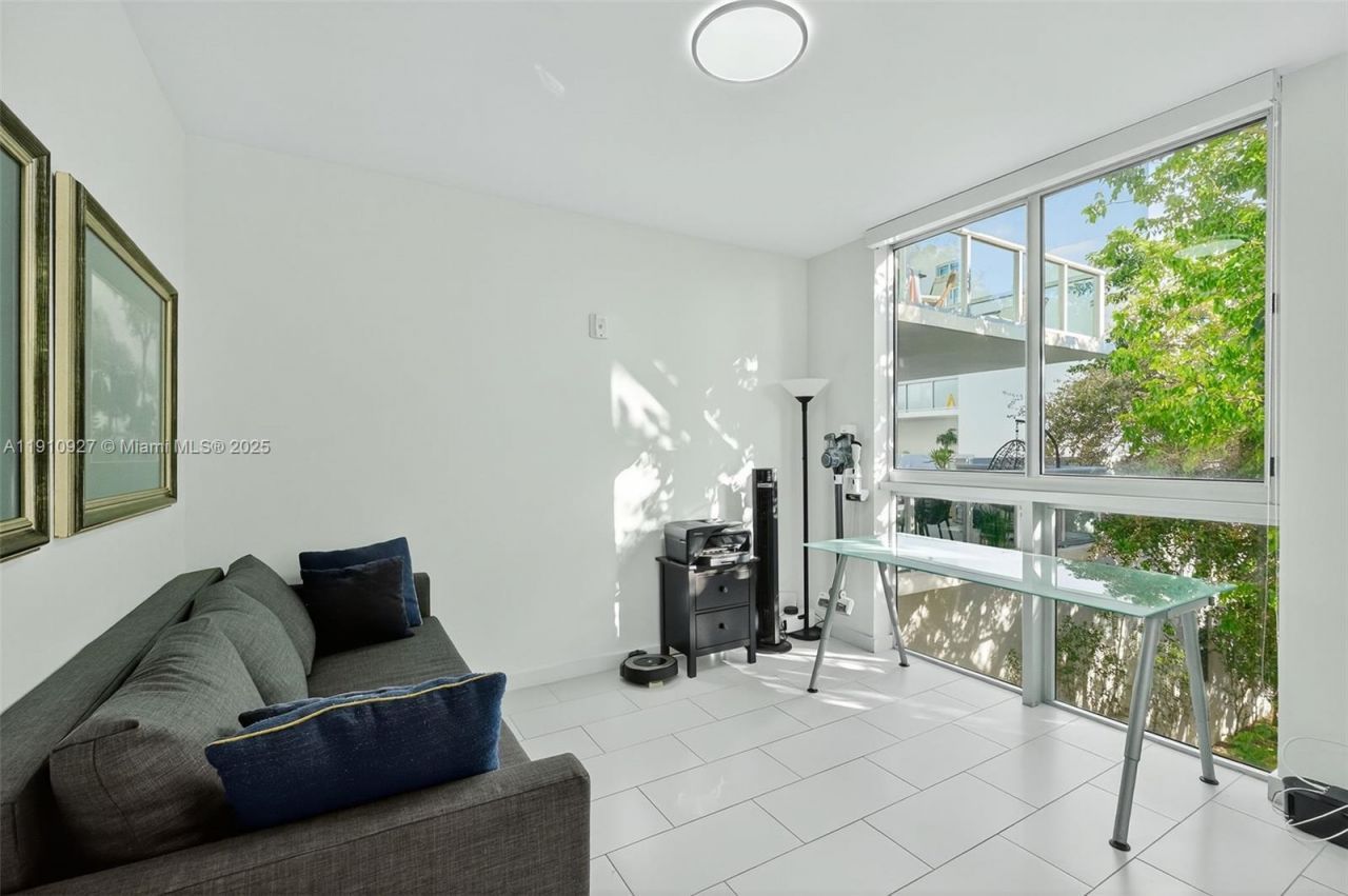 720 NE 62nd St, Unit 311, Miami, FL 33138 Photo