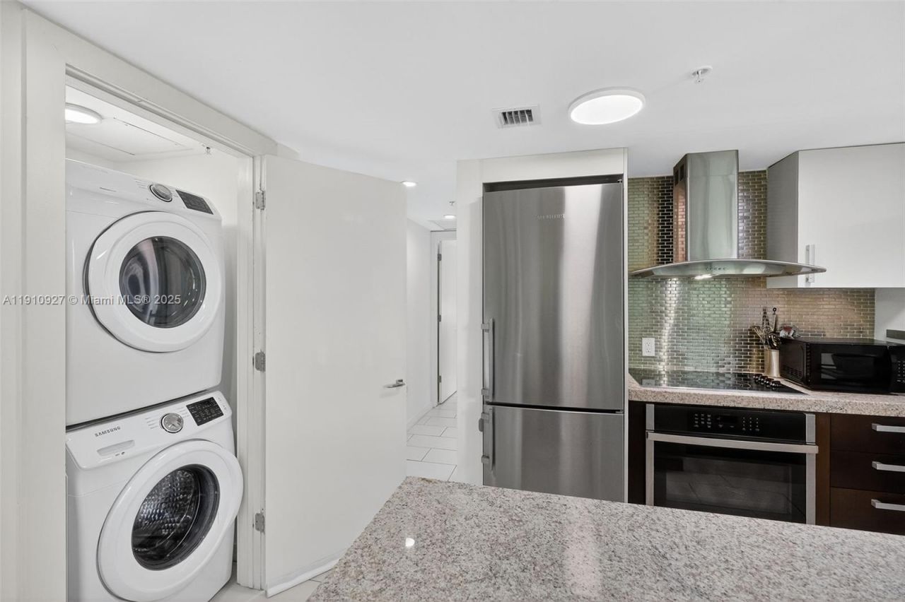 720 NE 62nd St, Unit 311, Miami, FL 33138 Photo