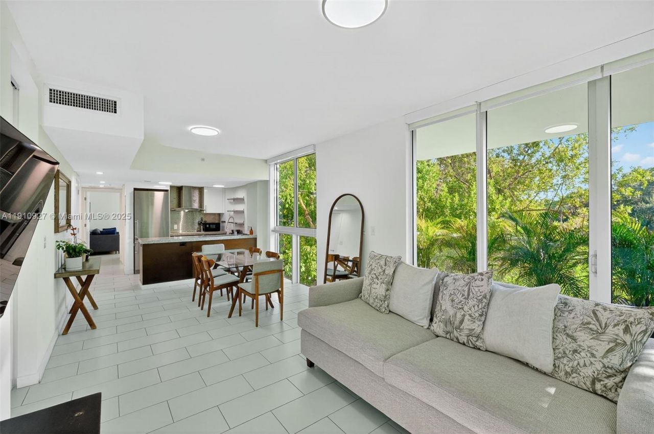 720 NE 62nd St, Unit 311, Miami, FL 33138 Photo