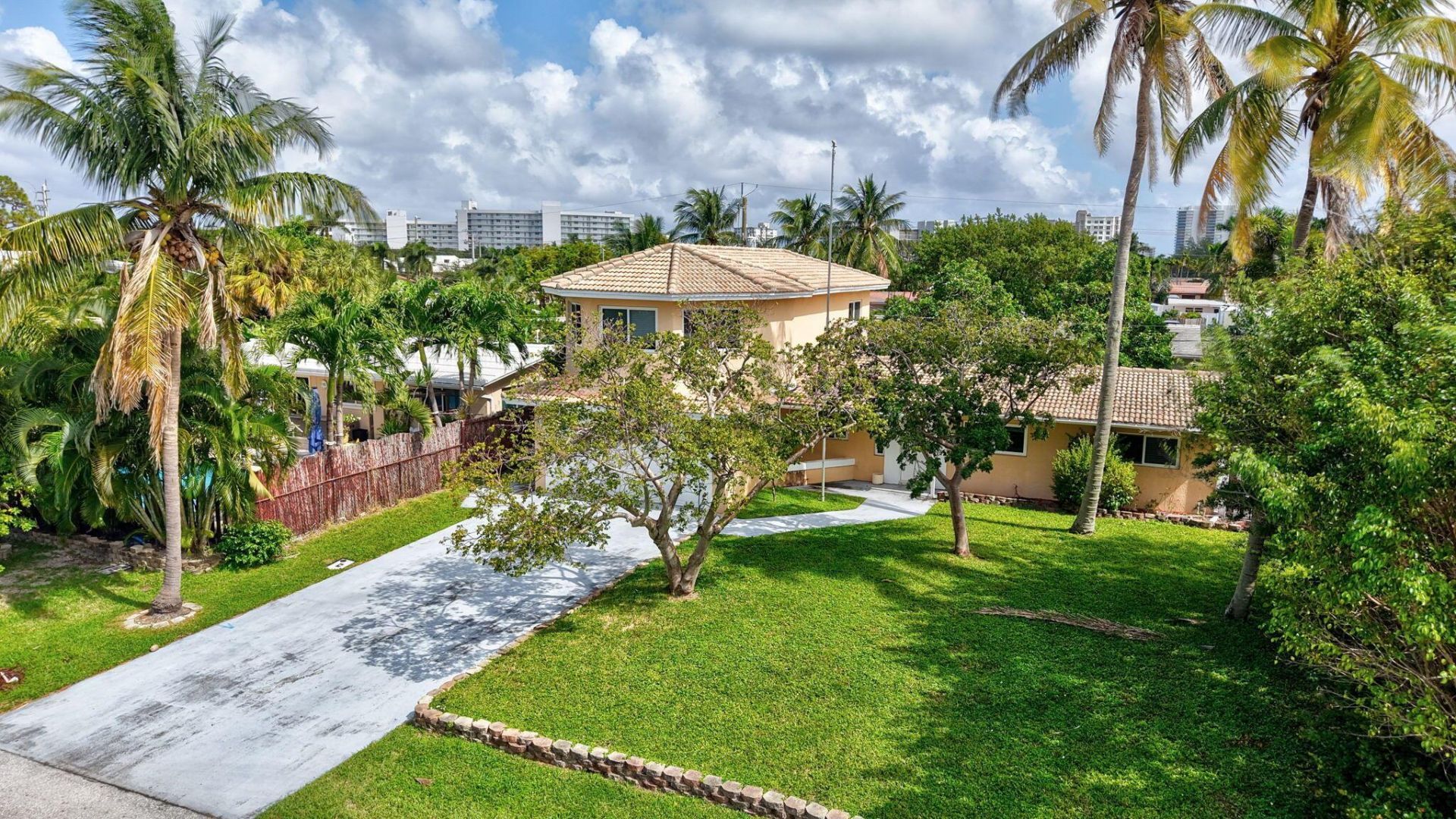 1300 NE 26th Avenue Ne, Pompano Beach, FL 33062 Photo