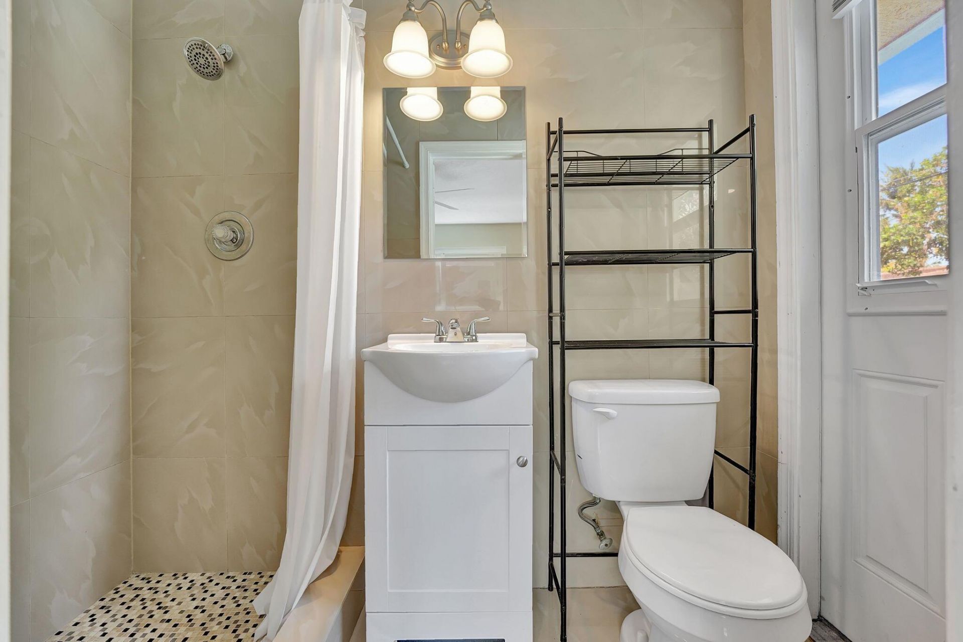 1300 NE 26th Avenue Ne, Pompano Beach, FL 33062 Photo