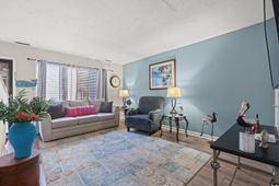 1509 Madison Dr. photo 4