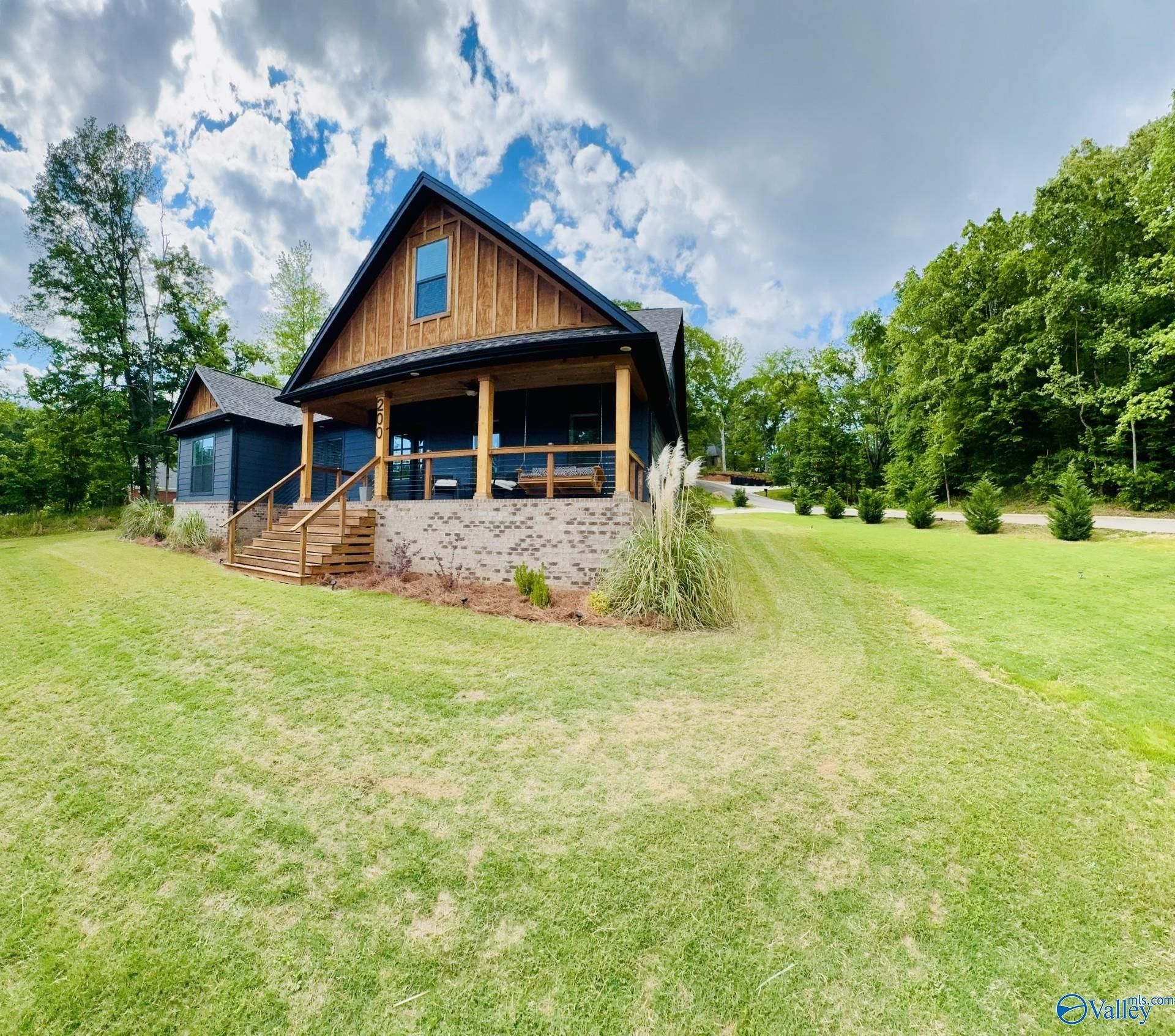 200 Creekside Drive Florence, AL 35630