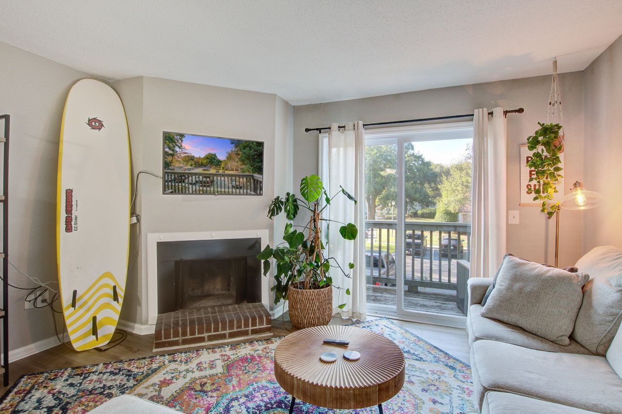 1402 Camp Road Photo 16