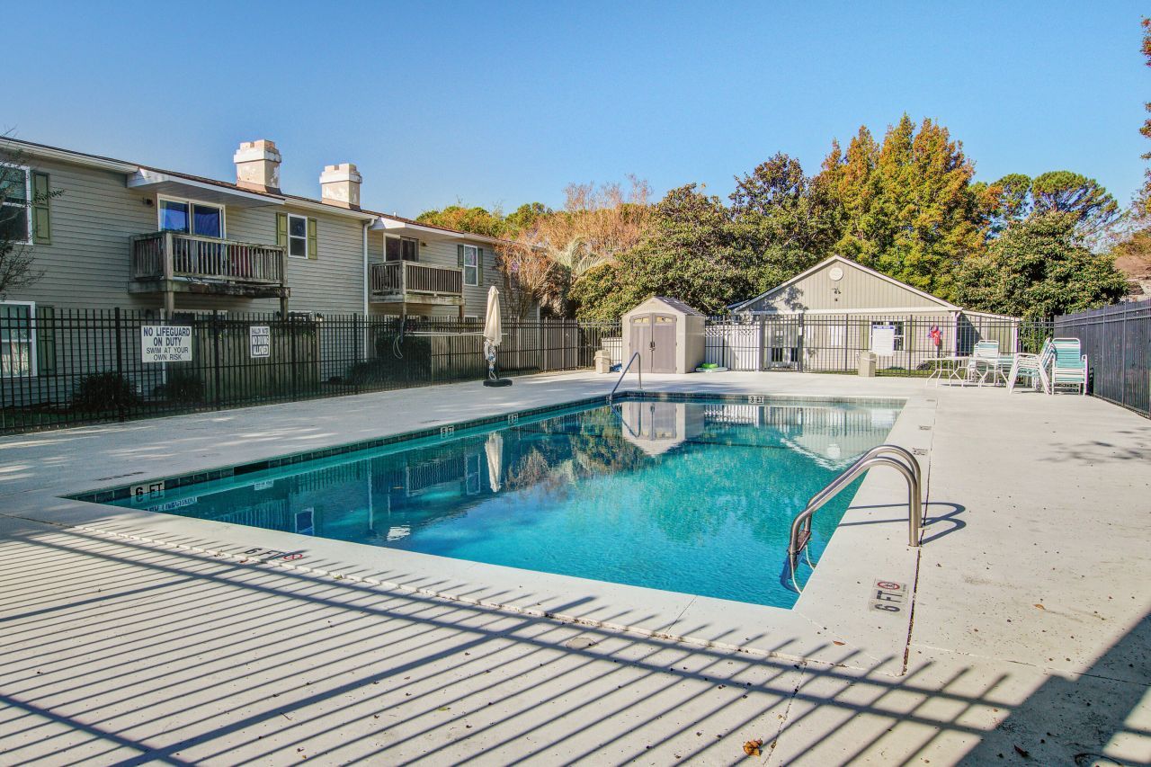 1402 Camp Road Photo 29