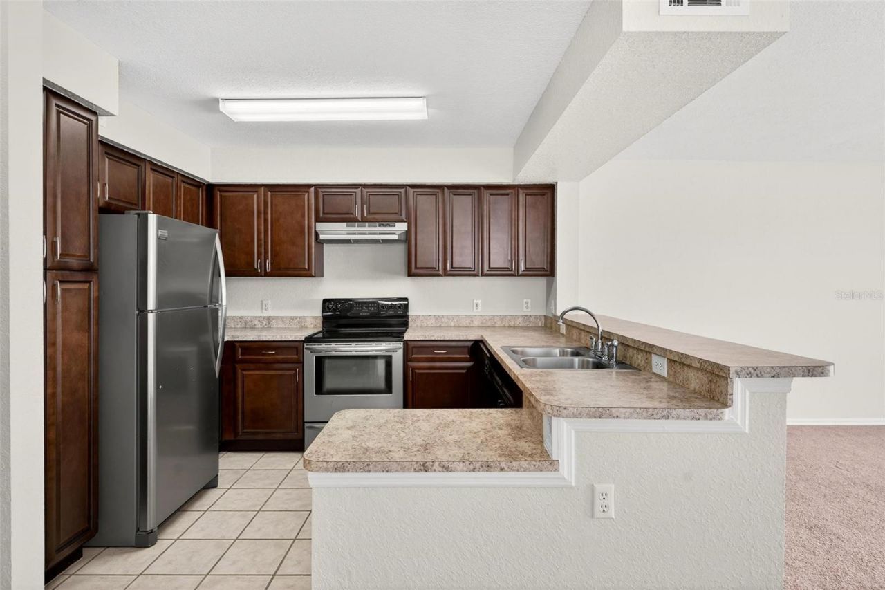 13917 Fairway Island Drive, Unit 928, Orlando, FL 32837 Photo
