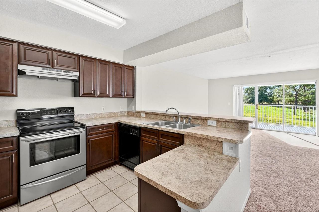 13917 Fairway Island Drive, Unit 928, Orlando, FL 32837 Photo