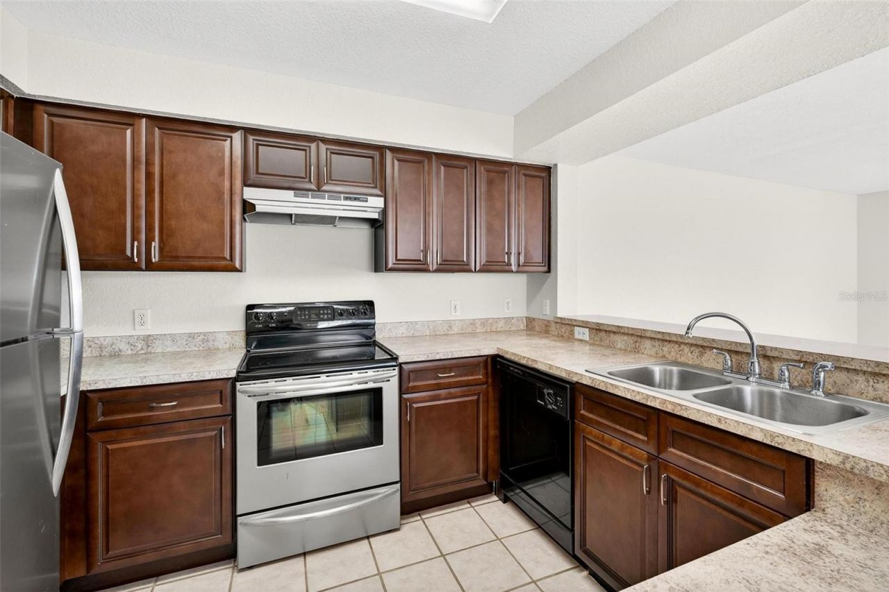 13917 Fairway Island Drive, Unit 928, Orlando, FL 32837 Photo