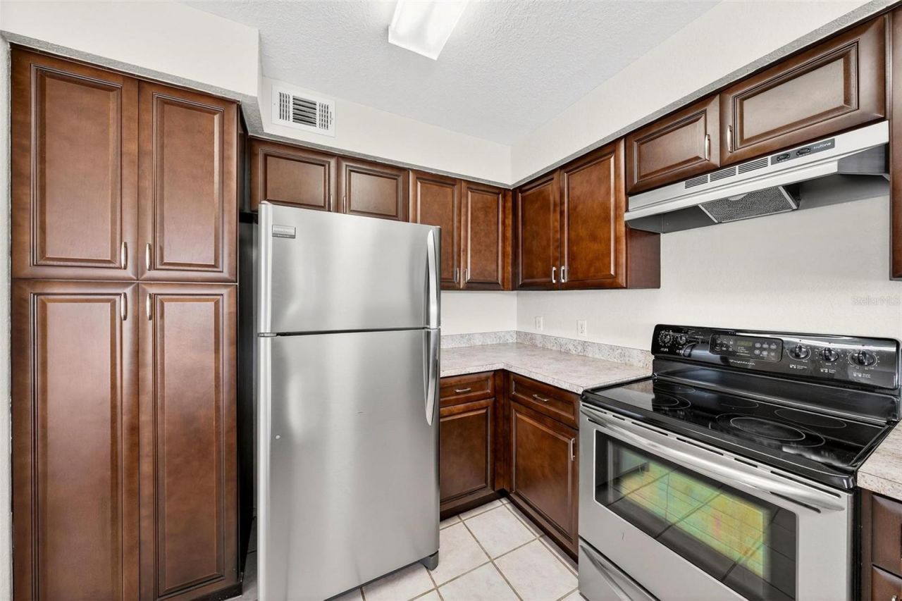 13917 Fairway Island Drive, Unit 928, Orlando, FL 32837 Photo