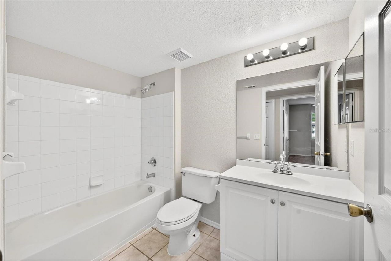 13917 Fairway Island Drive, Unit 928, Orlando, FL 32837 Photo
