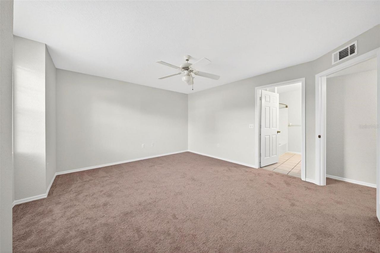 13917 Fairway Island Drive, Unit 928, Orlando, FL 32837 Photo
