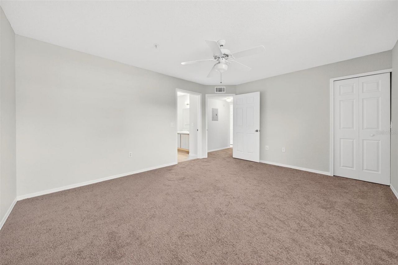 13917 Fairway Island Drive, Unit 928, Orlando, FL 32837 Photo