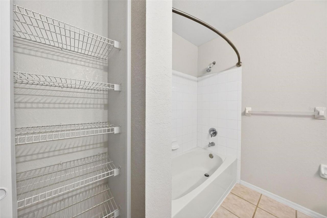 13917 Fairway Island Drive, Unit 928, Orlando, FL 32837 Photo