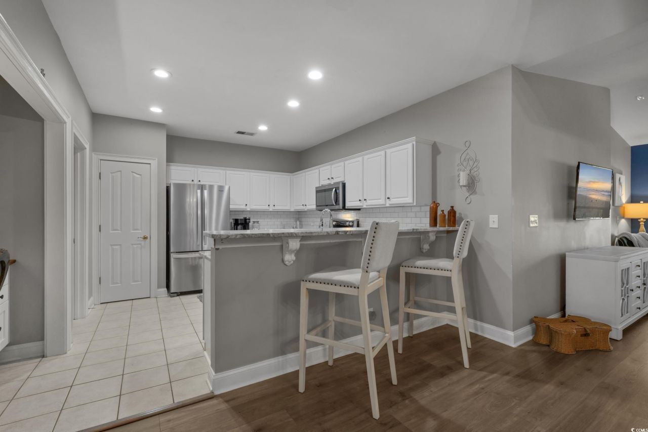 2450 Marsh Glen Dr. Photo 11