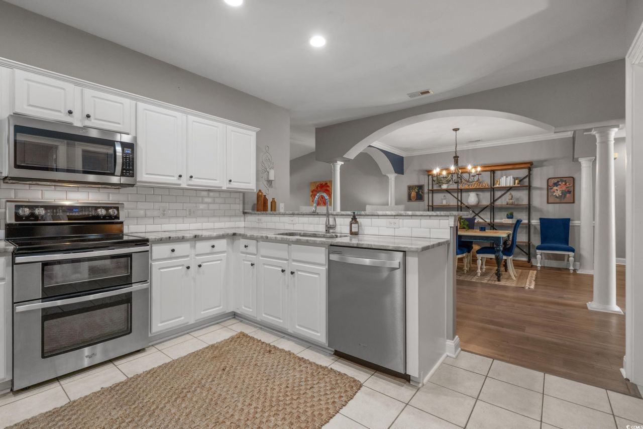 2450 Marsh Glen Dr. Photo 14