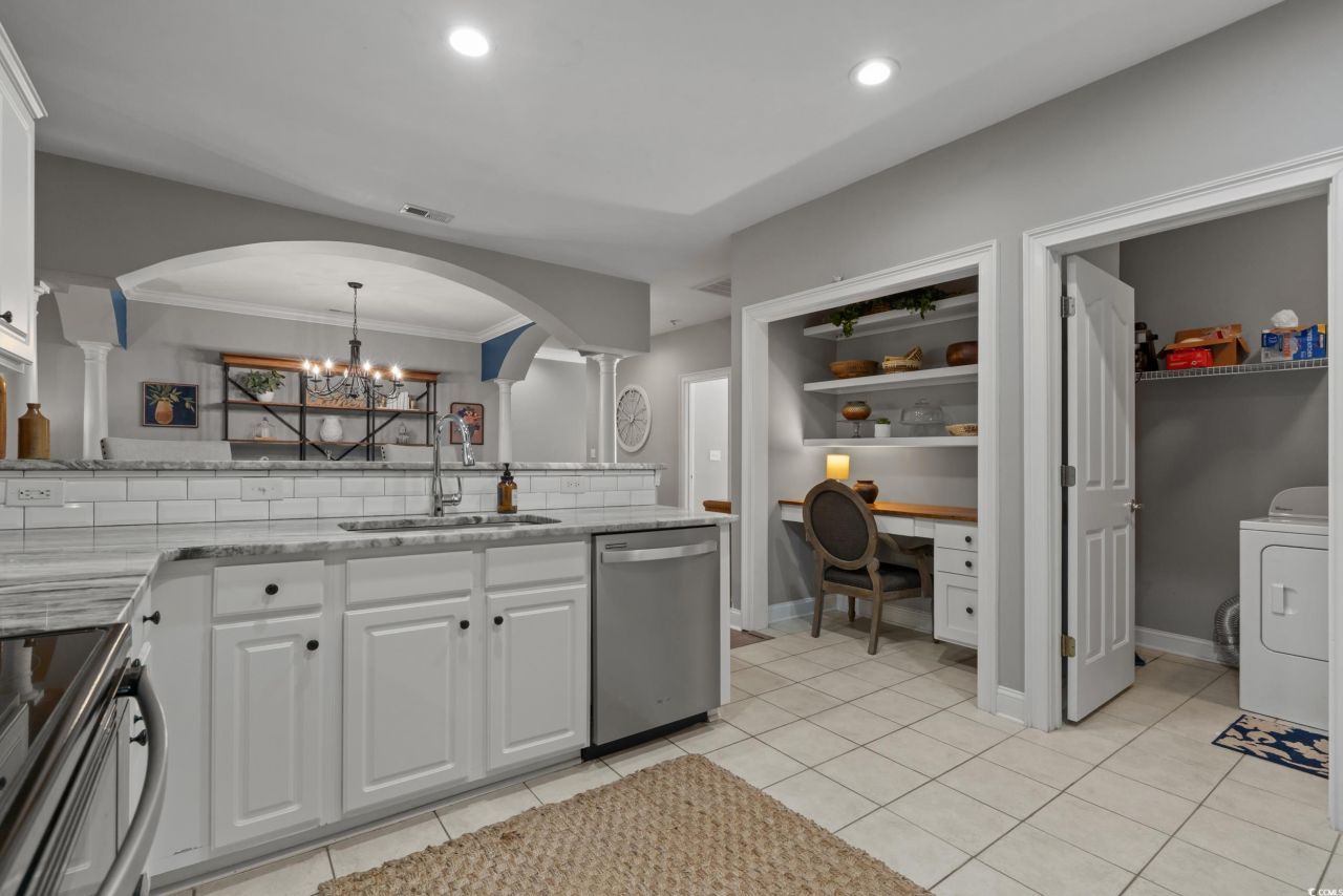 2450 Marsh Glen Dr. Photo 15