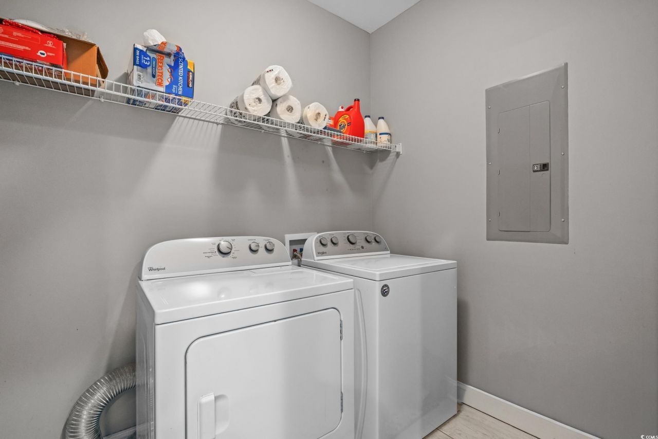 2450 Marsh Glen Dr. Photo 24