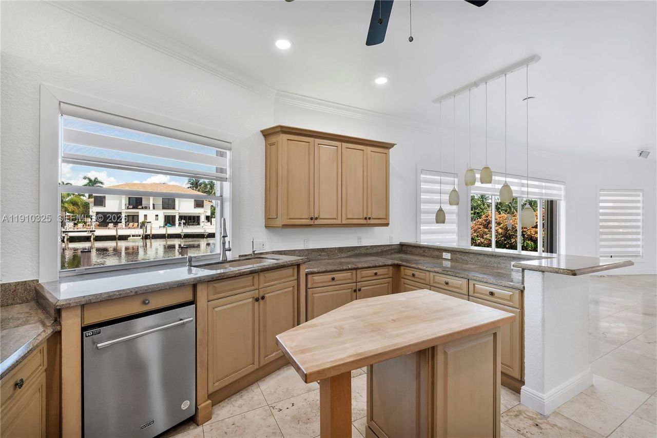 2737 NE 28th Ct, Unit 1, Lighthouse Point, FL 33064 Photo