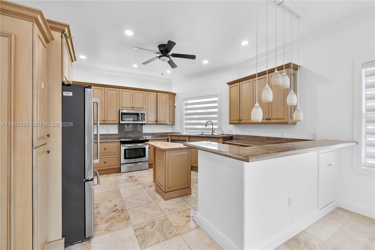 2737 NE 28th Ct, Unit 1, Lighthouse Point, FL 33064 Photo