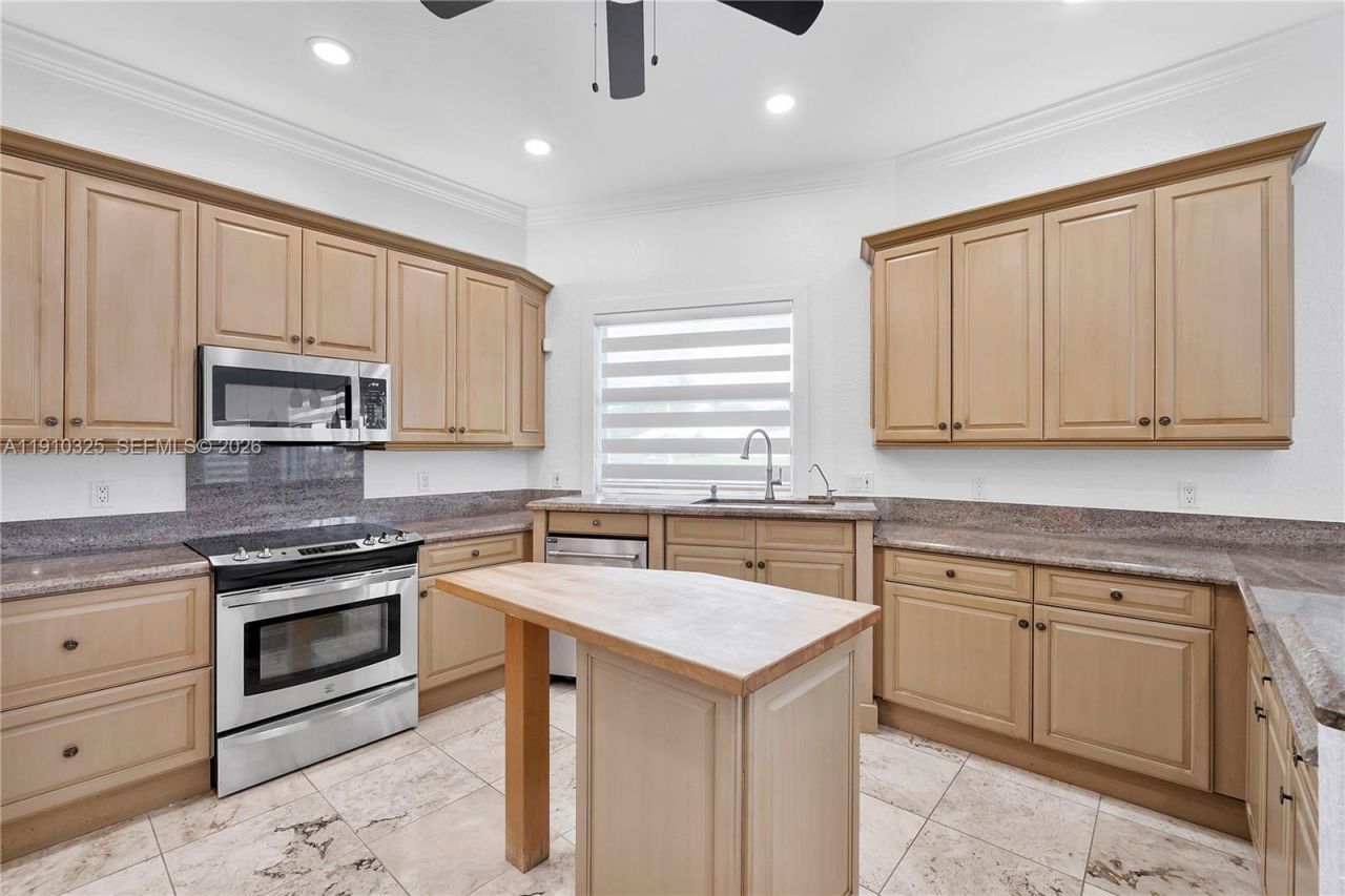 2737 NE 28th Ct, Unit 1, Lighthouse Point, FL 33064 Photo