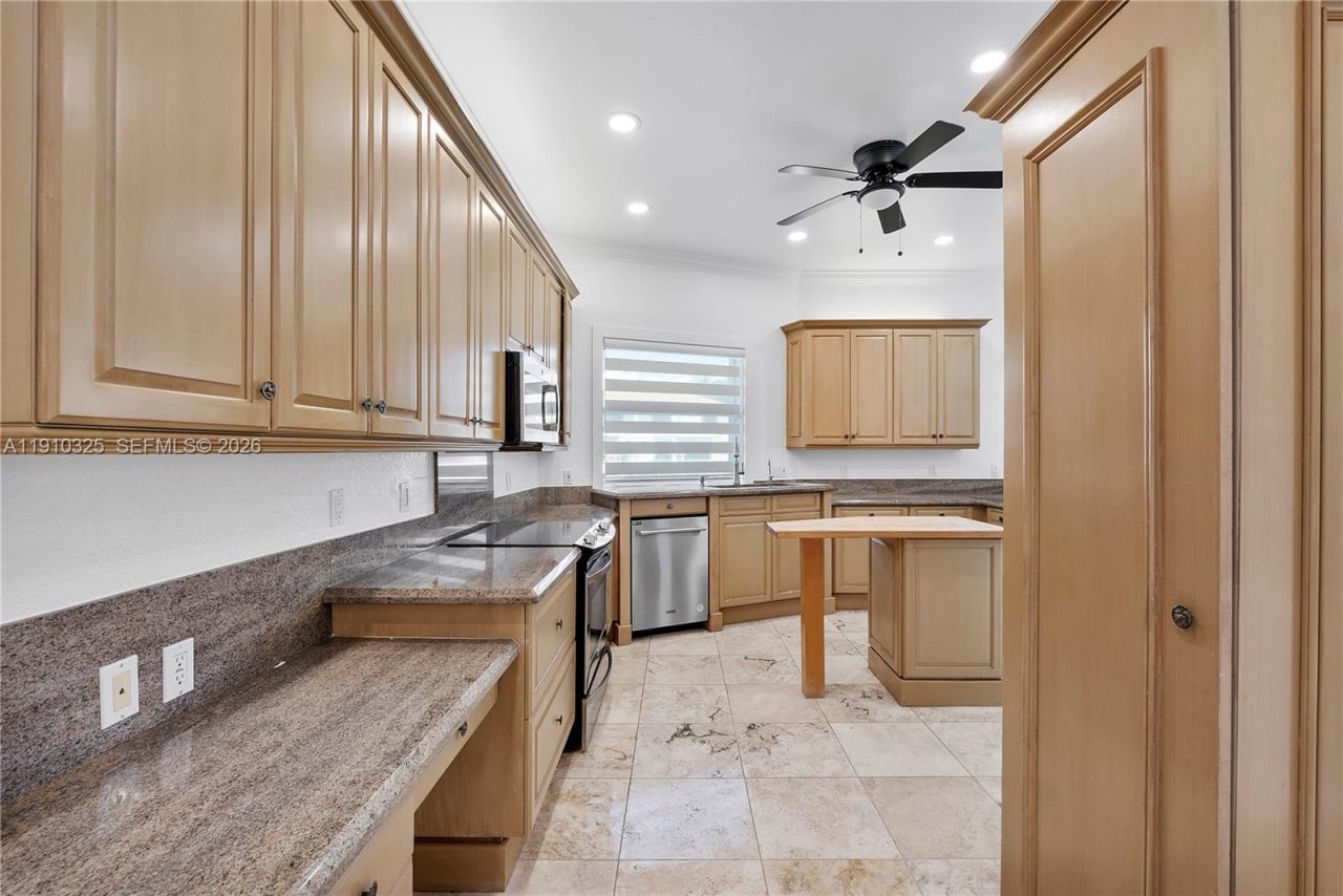 2737 NE 28th Ct, Unit 1, Lighthouse Point, FL 33064 Photo