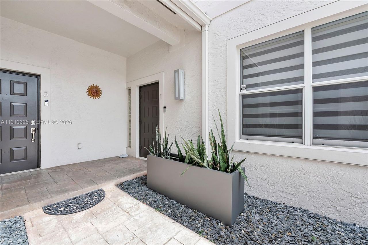 2737 NE 28th Ct, Unit 1, Lighthouse Point, FL 33064 Photo