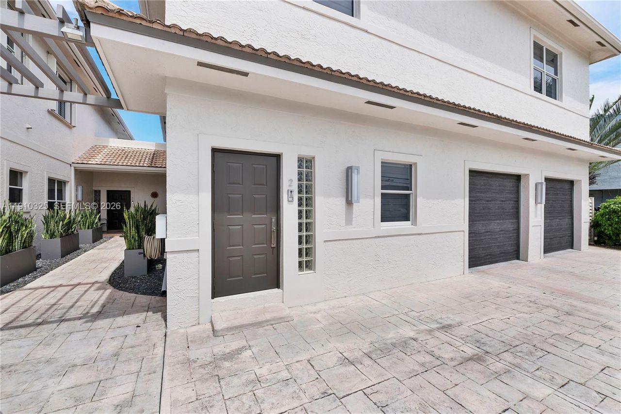 2737 NE 28th Ct, Unit 1, Lighthouse Point, FL 33064 Photo