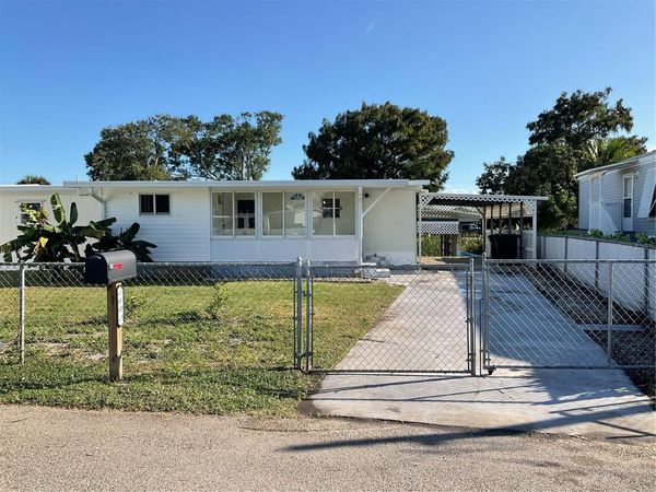 1602 CHOBEE STREET, OKEECHOBEE, FL 34974