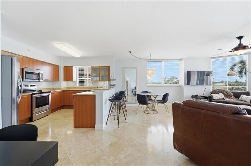 2011 N Ocean Blvd, Unit 302, Fort Lauderdale, FL 33305 Photo